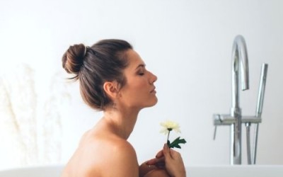 The Full Moon Shungite Bath Ritual: Make It Right