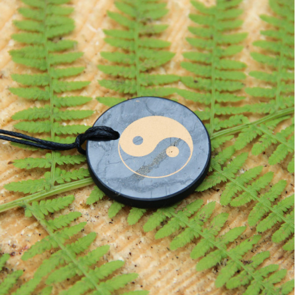 Shungite round pendant with Yin and Yang print